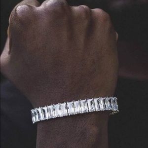 GLD SHOP Bracelet never worn